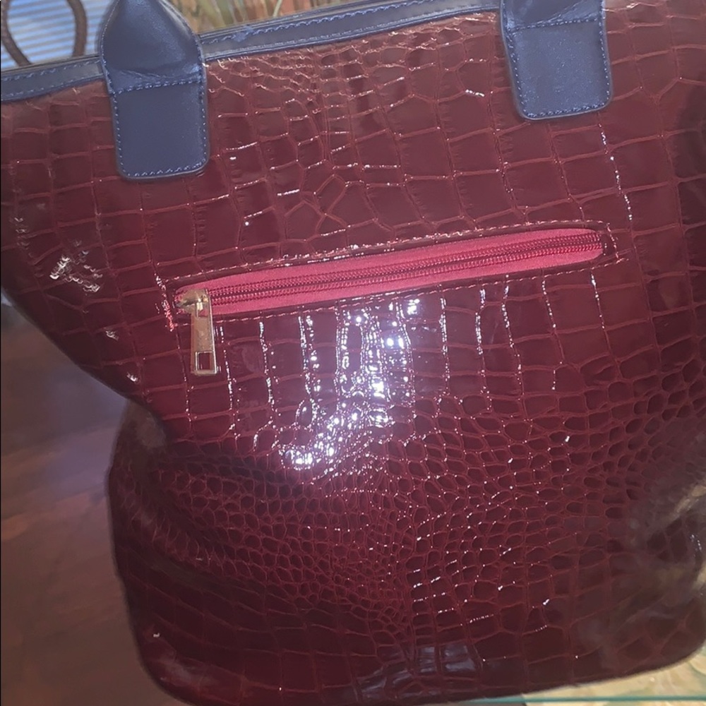 Burgundy and Navy Purse - Picture 4 of 10